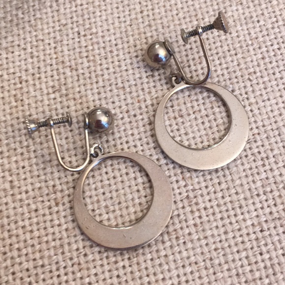 Vintage Circle Dangle Clip Earrings Silvertone - Picture 2 of 6